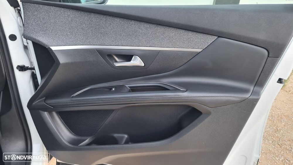 Peugeot 5008 1.6 BlueHDi Allure EAT6 - 34