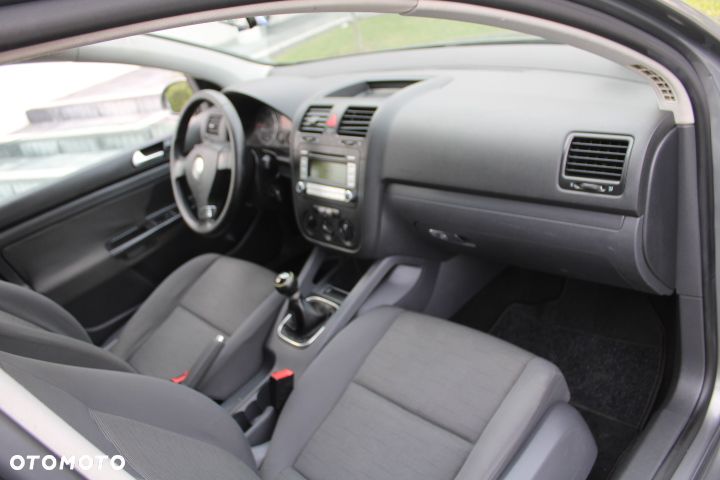 Volkswagen Golf 1.9 TDI Comfortline - 24