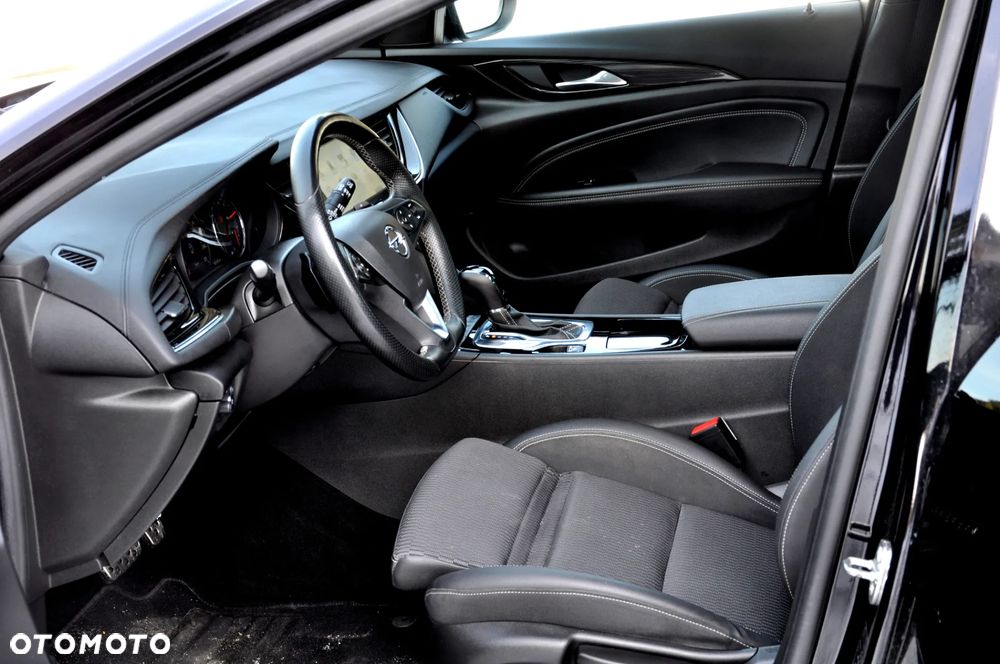 Opel Insignia 2.0 CDTI automatik Business Edition - 28