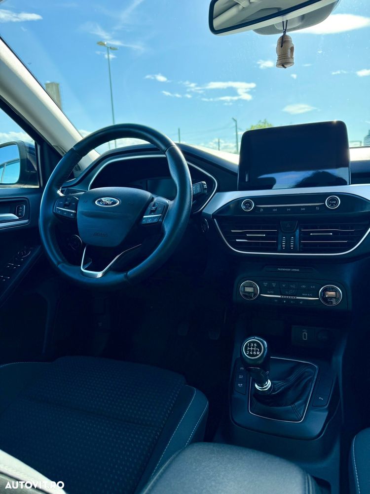 Ford Focus 1.0 EcoBoost Active - 6