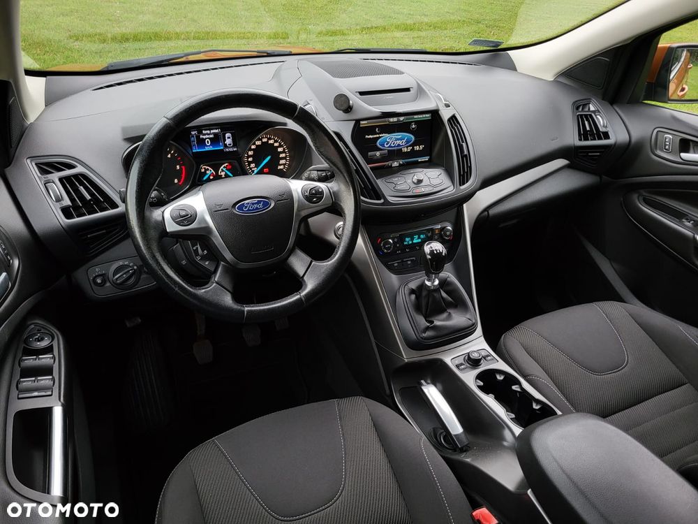 Ford Kuga - 18