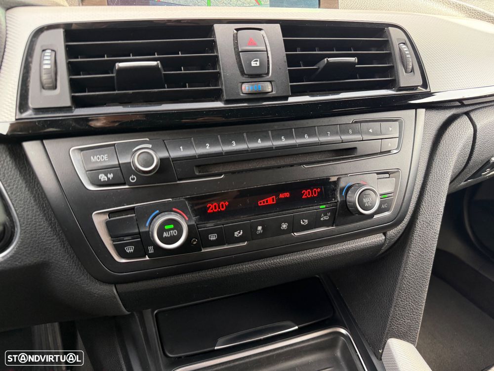 BMW 320 d Auto Pack M - 23