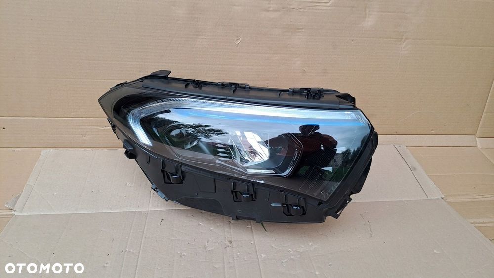 MERCEDES EQA EQB W243 FULL LED PRAWA LAMPA PRZEDNIA A2439069000 UŻYWANA - 1