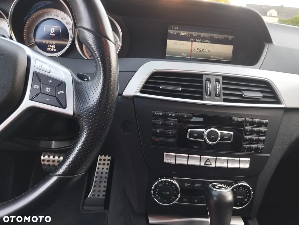 Mercedes-Benz Klasa C 350 CGI BlueEff - 28