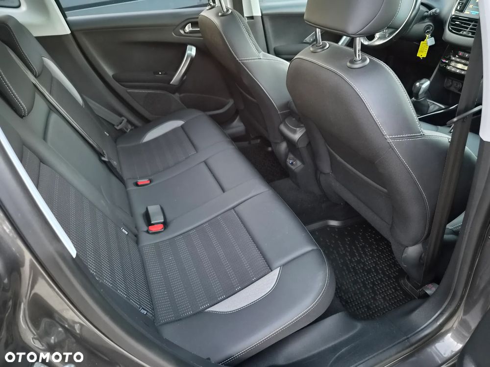 Peugeot 2008 BlueHDi 100 STOP & START Allure - 8