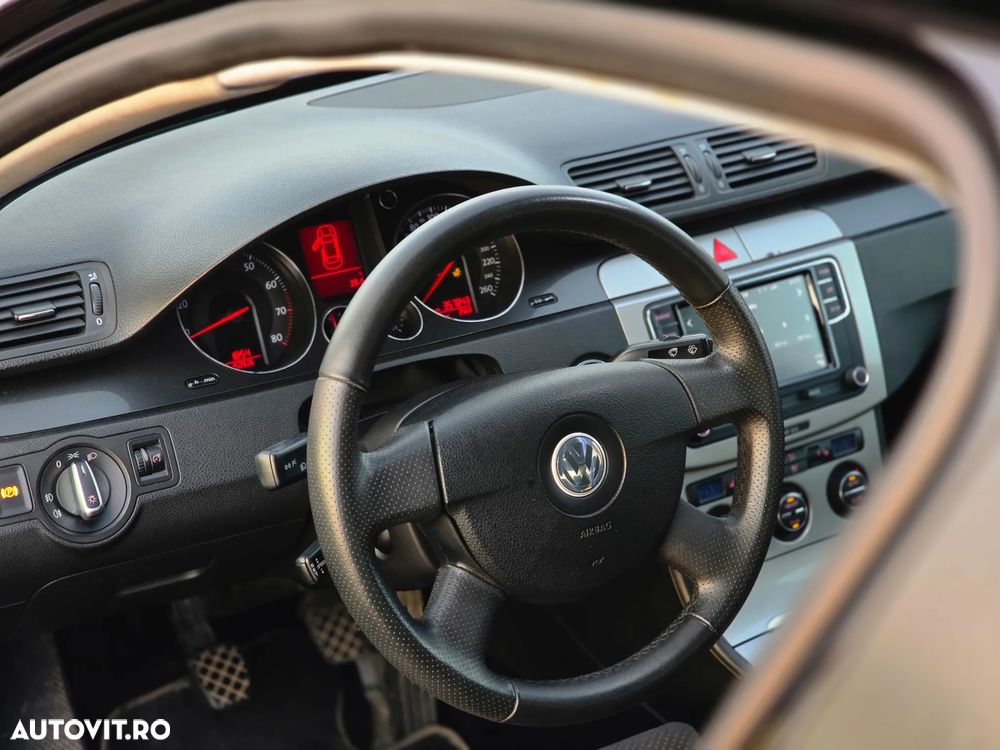 Volkswagen Passat 2.0 FSI Comfortline 4Motion - 16