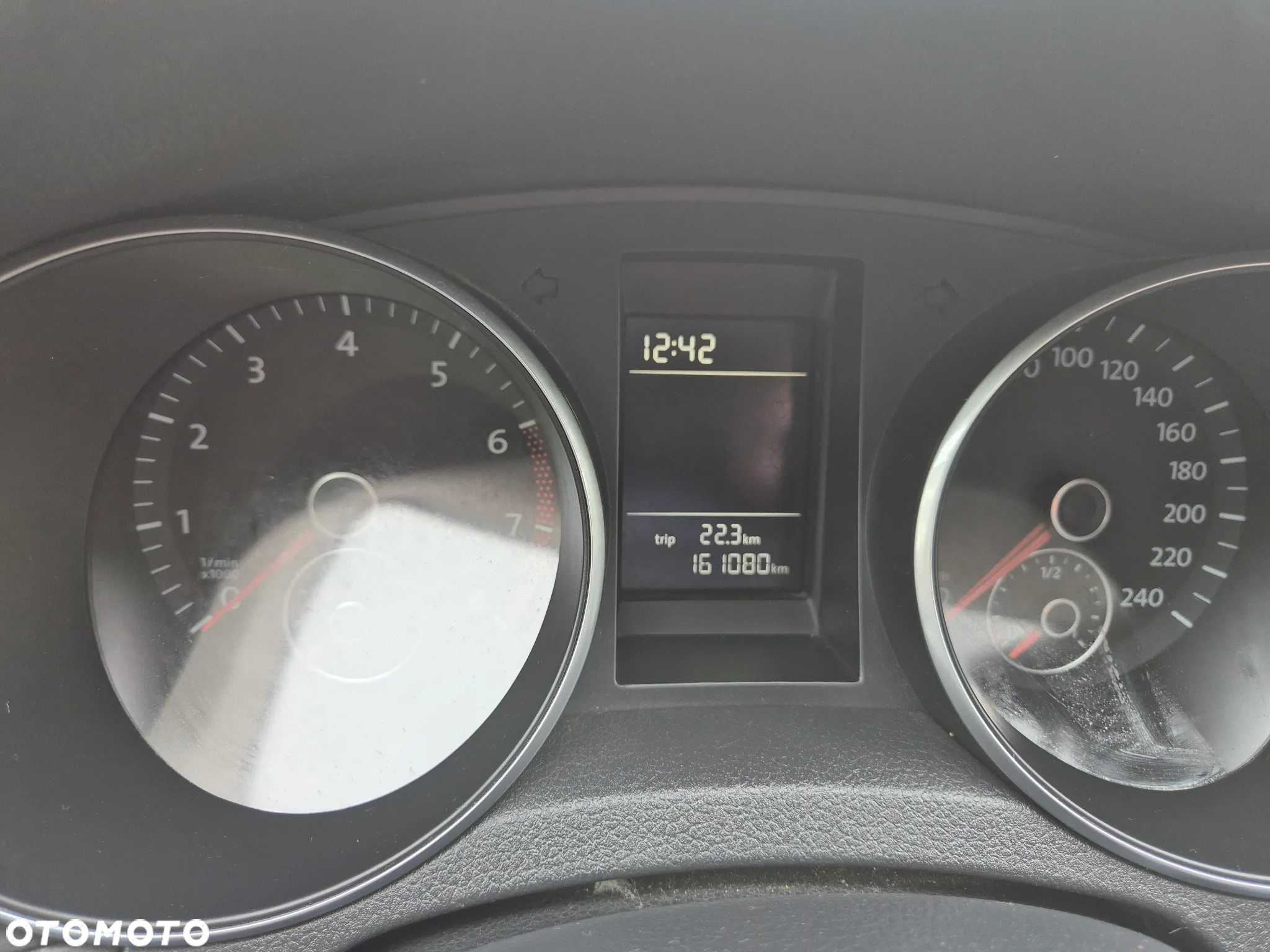 Volkswagen Golf - 16