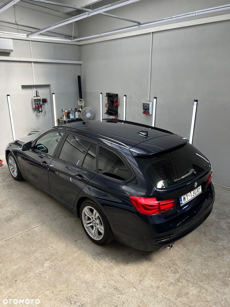 BMW Seria 3 318d xDrive - 3