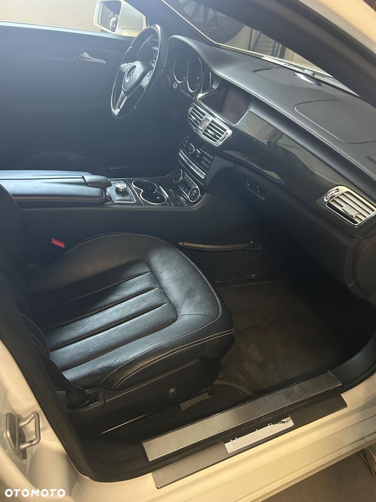 Mercedes-Benz CLS 500 4Matic 9G-TRONIC - 8