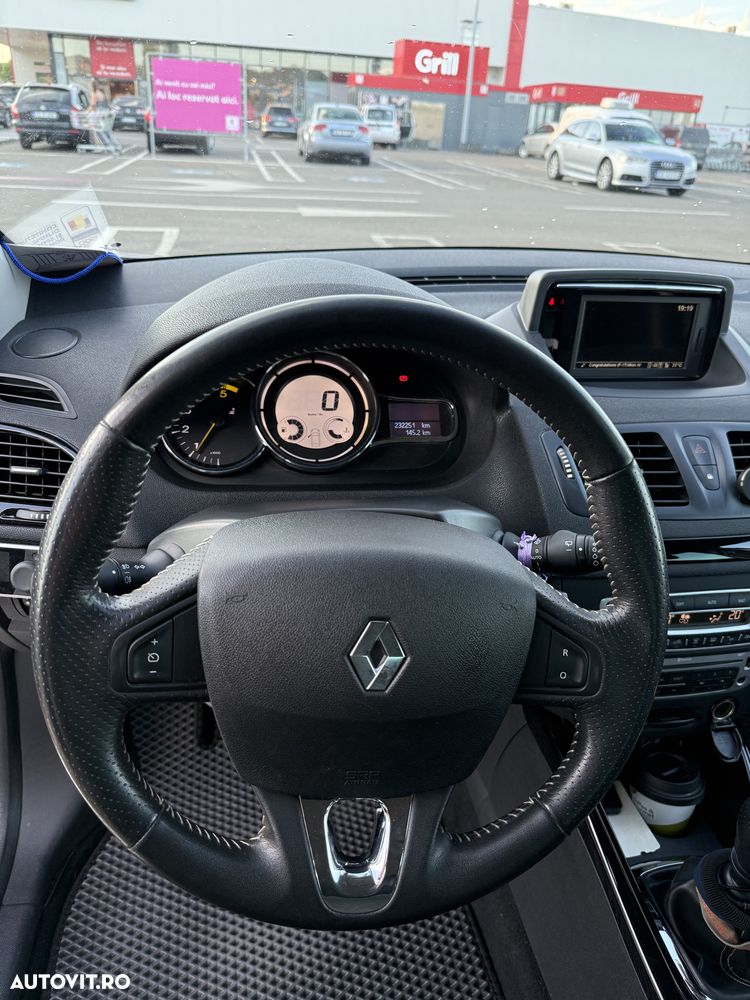 Renault Megane ENERGY dCi 130 Start & Stop Bose Edition - 9