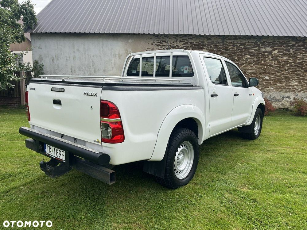 Toyota Hilux - 12
