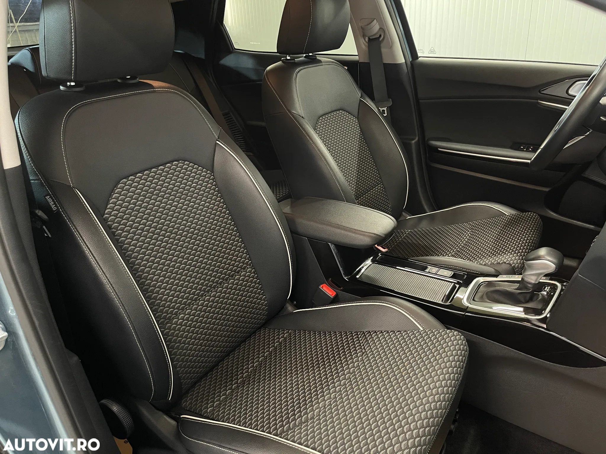 Kia XCeed 1.6 GDI 6DCT PHEV Vision - 9
