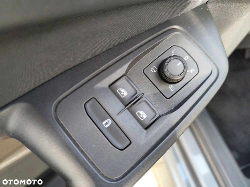 Ford Tourneo Connect - 12