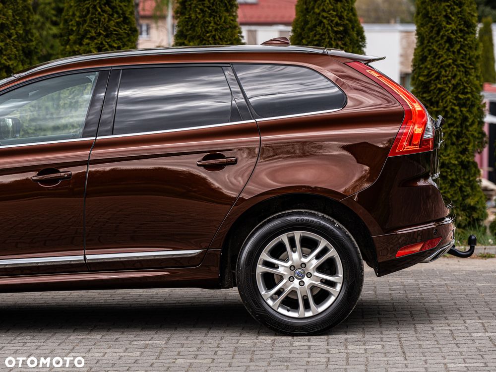 Volvo XC 60 D4 Momentum - 8