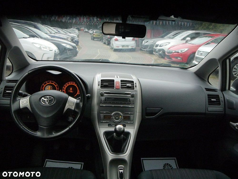 Toyota Auris 1.6 Valvematic Edition - 16