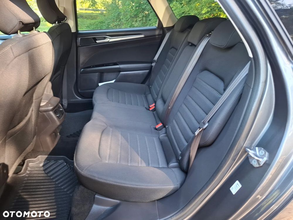 Ford Mondeo - 26