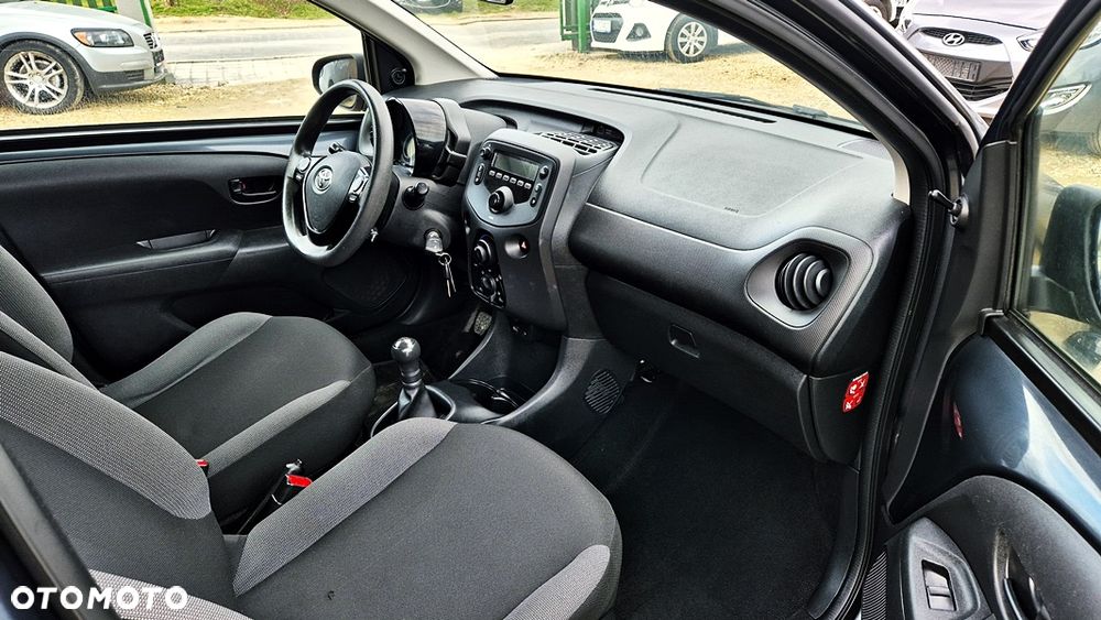 Toyota Aygo x-final - 37