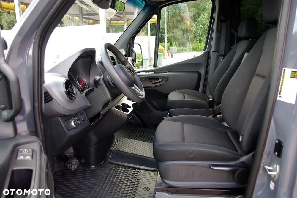 Mercedes-Benz Sprinter - 3