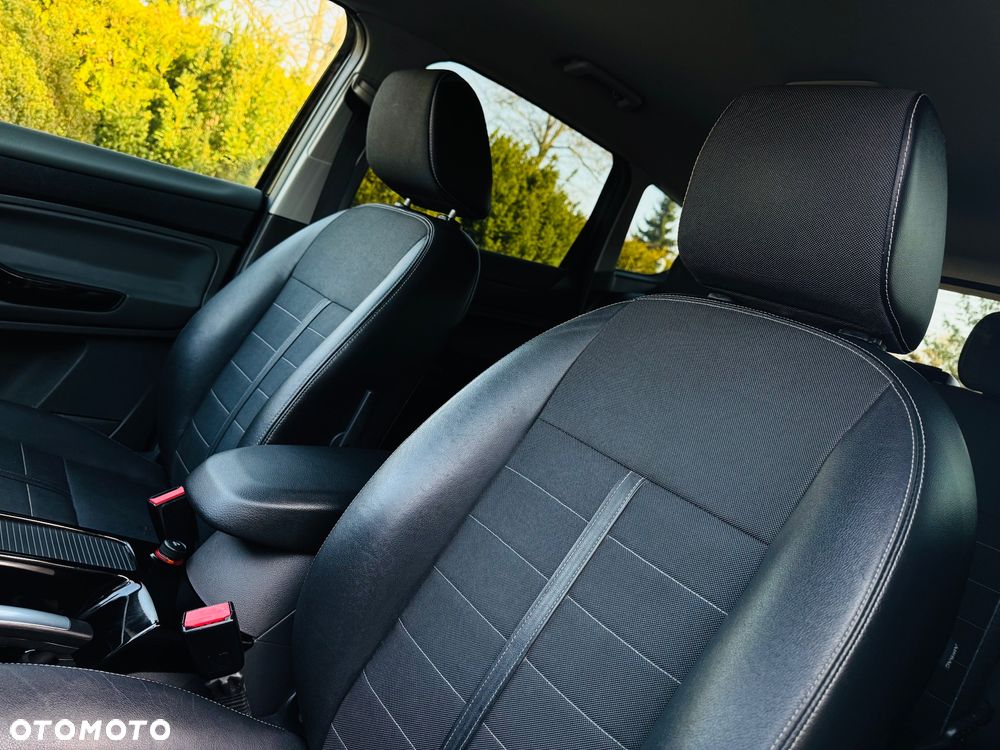 Ford Kuga 2.0 TDCi 4x4 Titanium - 27