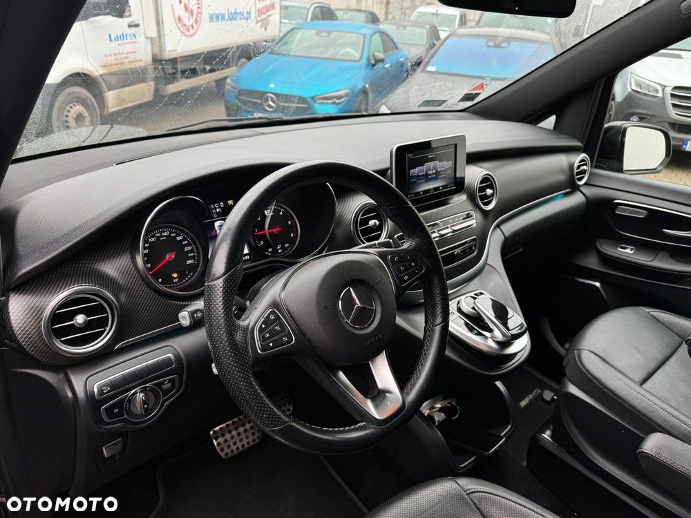 Mercedes-Benz Klasa V - 13