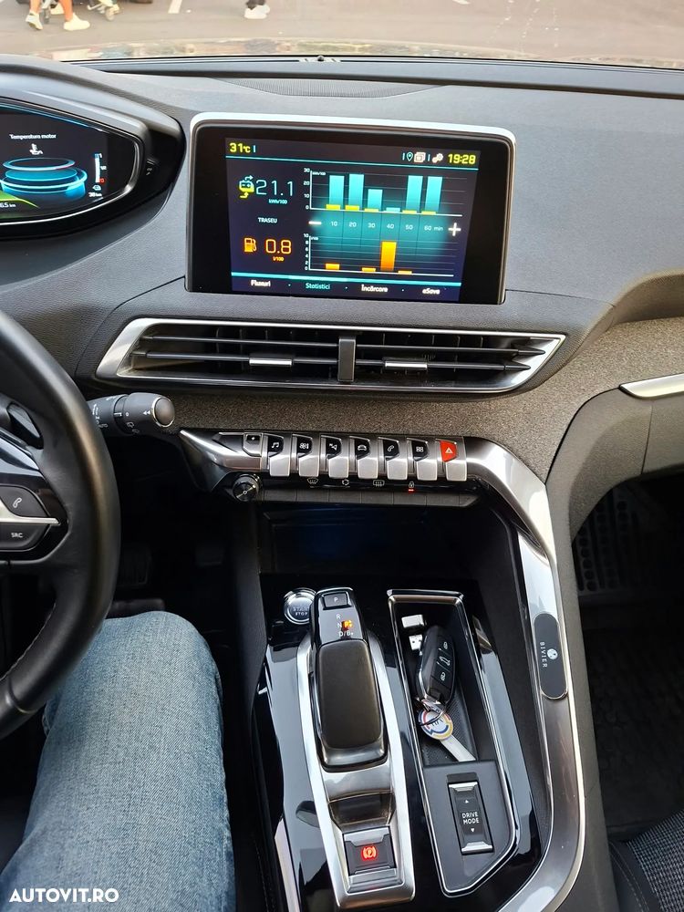 Peugeot 3008 225 e-EAT8 Allure - 16