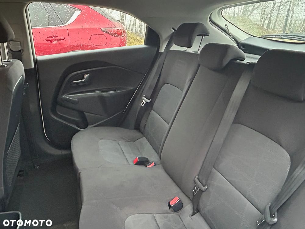 Kia Rio 1.2 M - 11