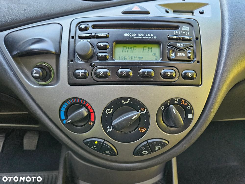 Ford Focus 1.6 X100 - 18