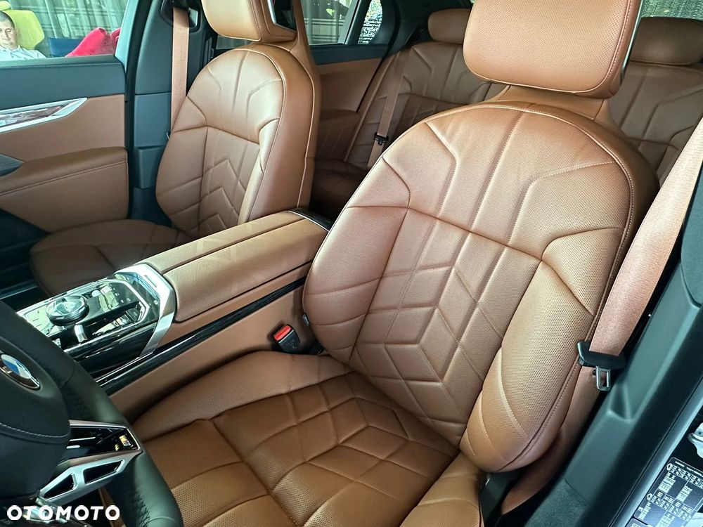 BMW Seria 7 740d xDrive mHEV sport - 17