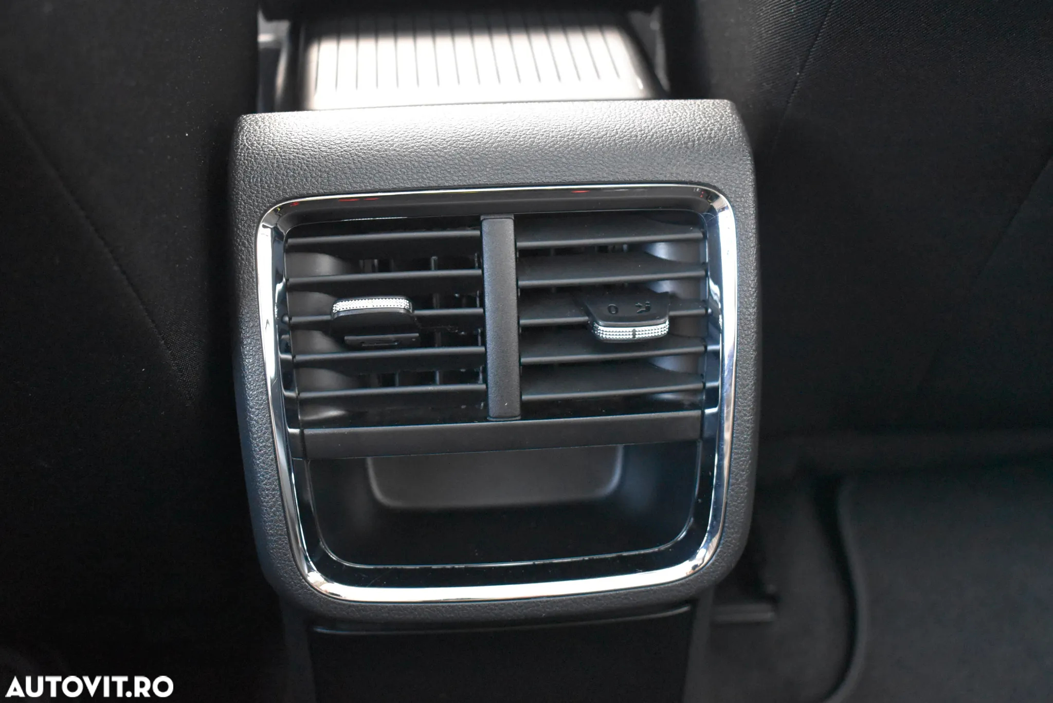 Skoda Octavia Combi 2.0 TDI DSG Style - 24