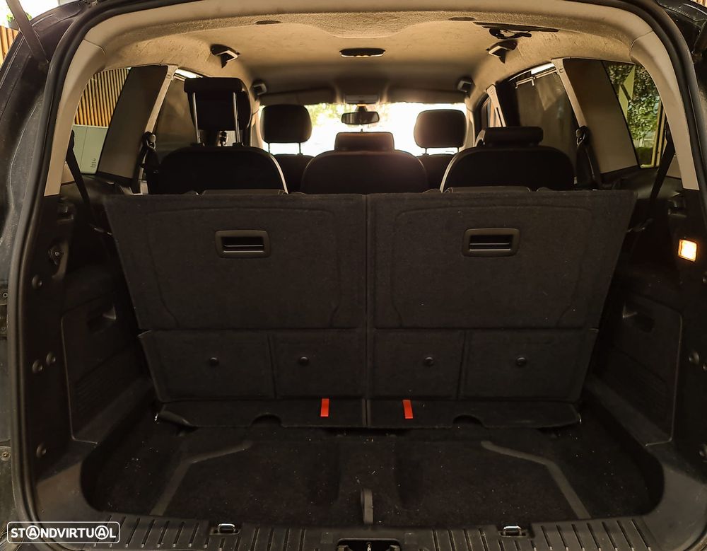 Ford S-Max 1.8 TDCi Titanium 7L - 16