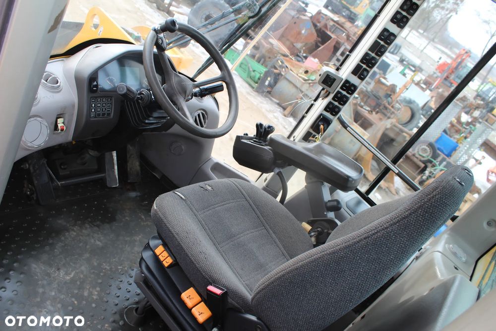 Volvo L 110 G z Niemiec - 10