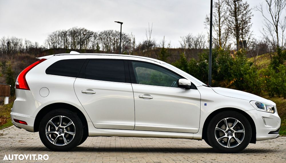 Volvo XC 60 D4 AWD Ocean Race - 9