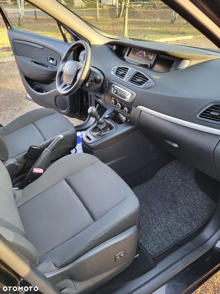 Renault Scenic 1.6 16V 110 TomTom Edition - 19