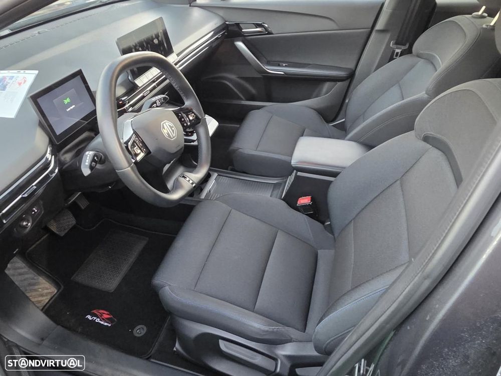 MG MG4 64 kWh Comfort - 11