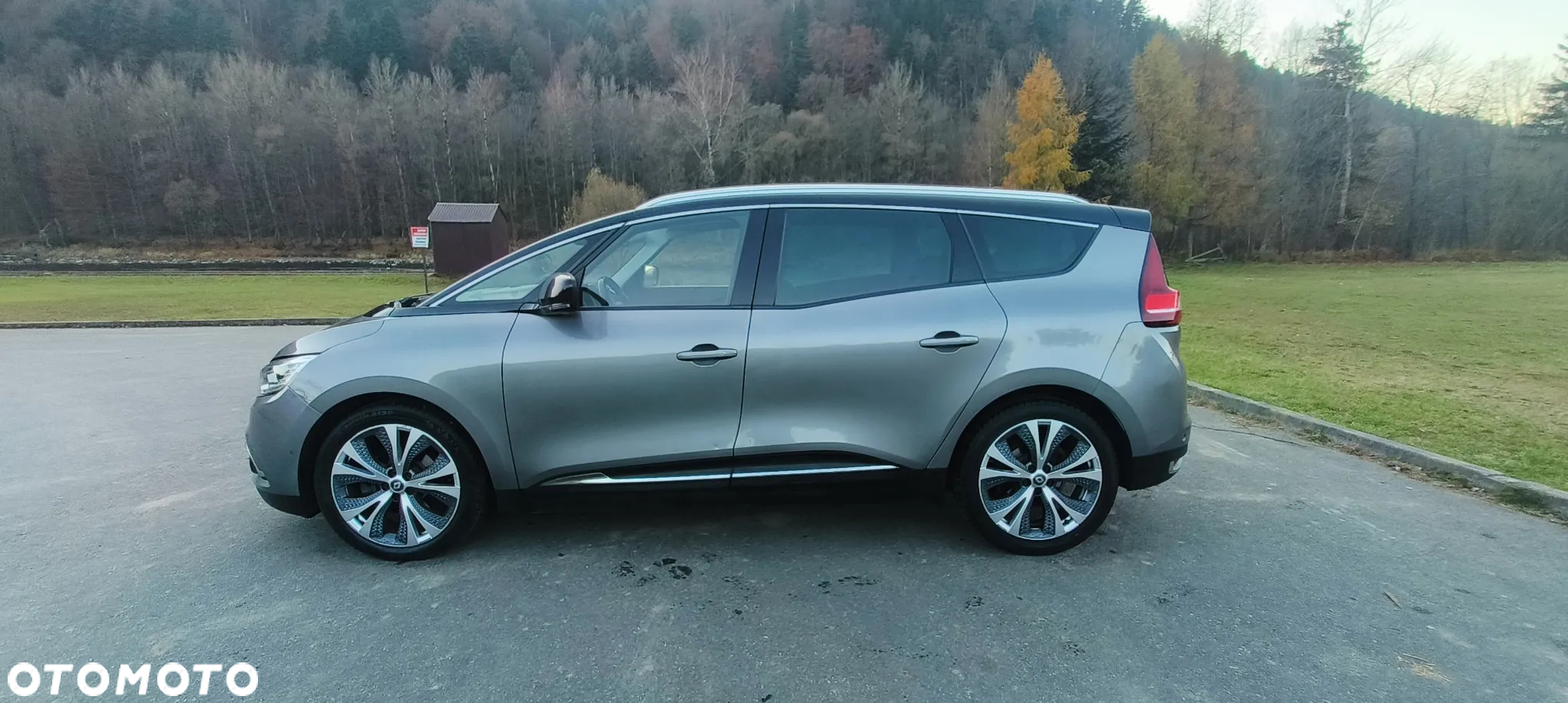 Renault Scenic 1.5 dCi Dynamique EDC - 11