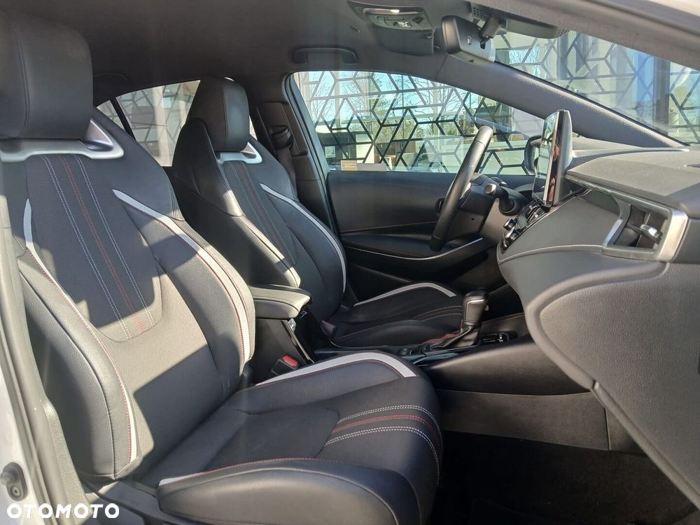 Toyota Corolla 1.8 Hybrid GR Sport Dynamic - 25