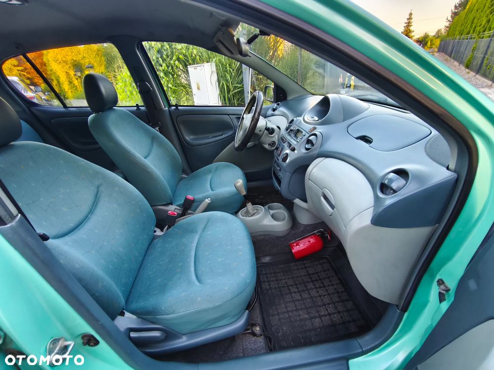 Toyota Yaris 1.0 Base - 19