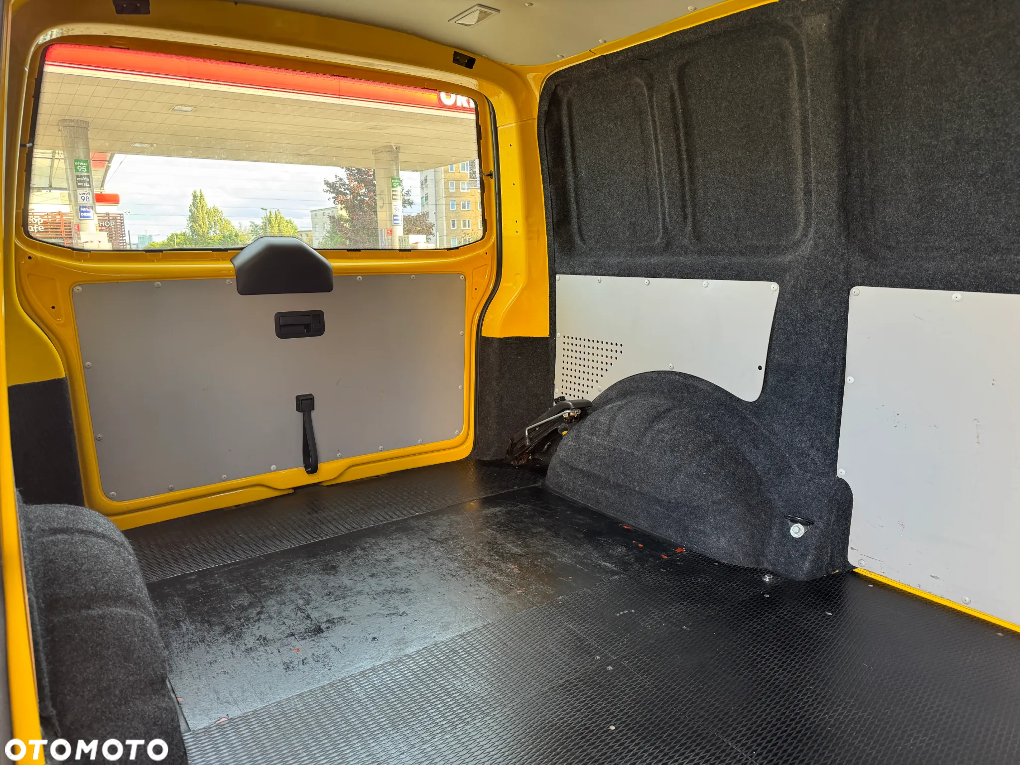 Volkswagen Transporter - 14
