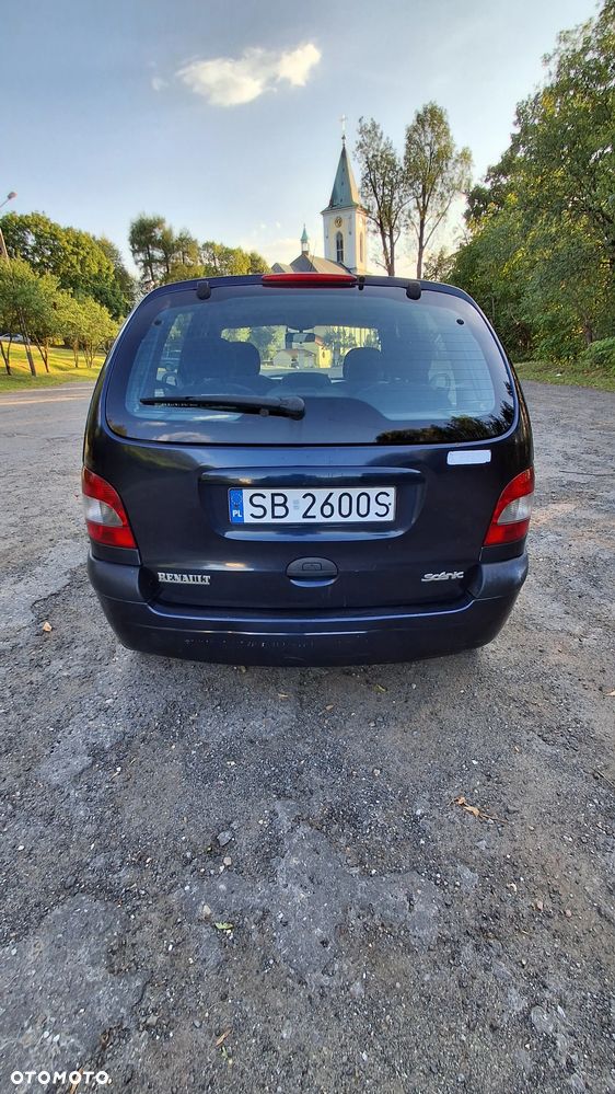 Renault Scenic 1.6 16V Family - 3