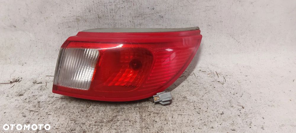 .  TYL TYLNA LAMPA PRAWA MITSUBISHI COLT Z30 CABRIO - 1
