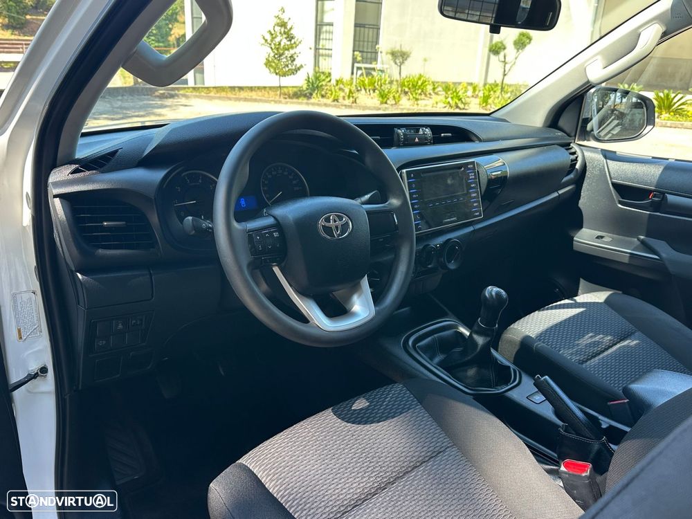 Toyota Hilux - 4