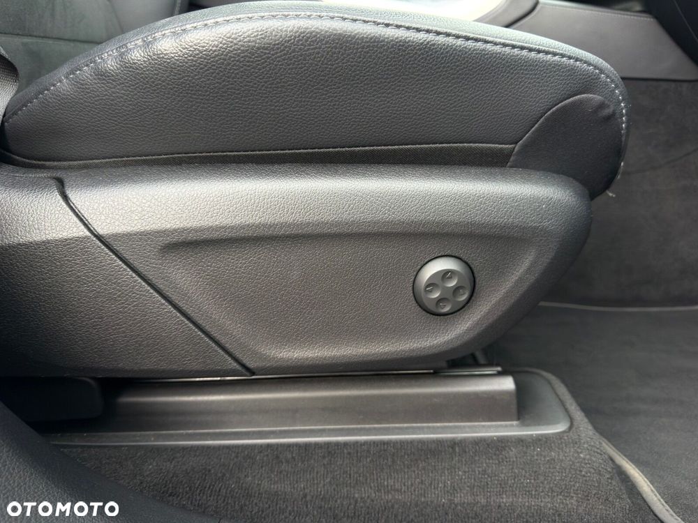 Mercedes-Benz GLE 300 d 4-Matic Premium Plus - 28