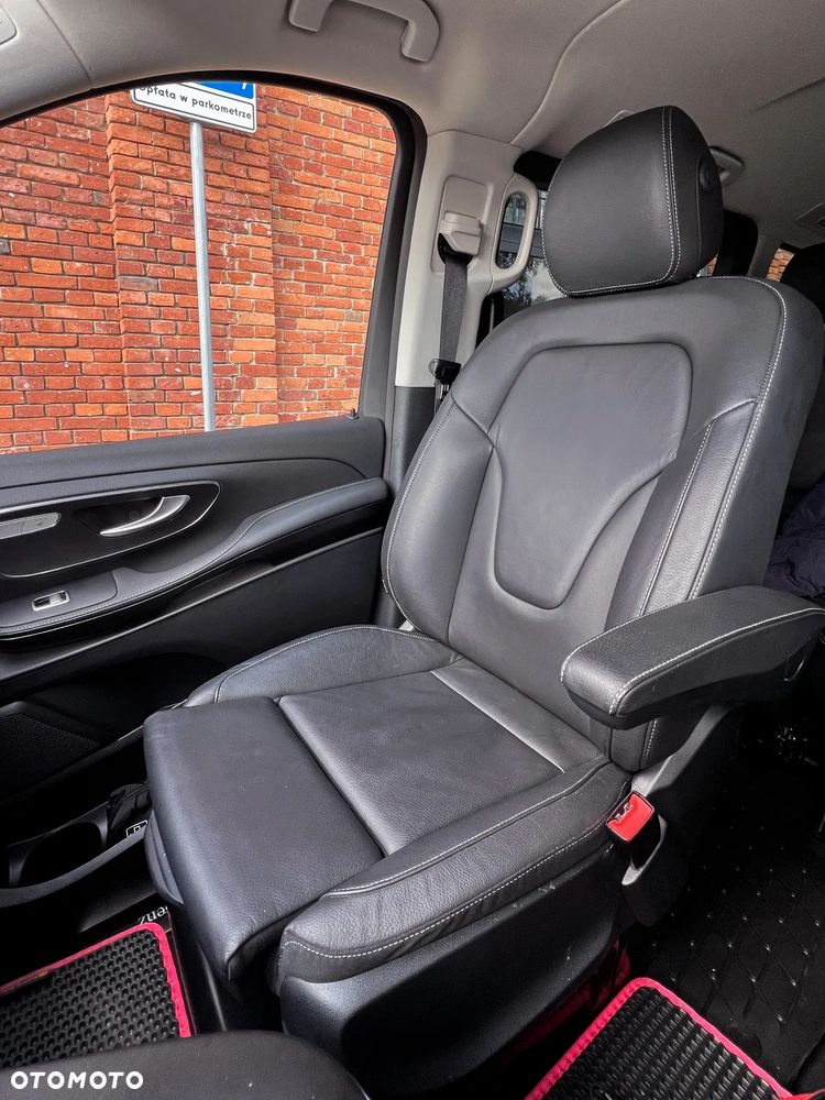 Mercedes-Benz Klasa V 300 d Extralang 4Matic 9G-TRONIC Avantgarde - 25