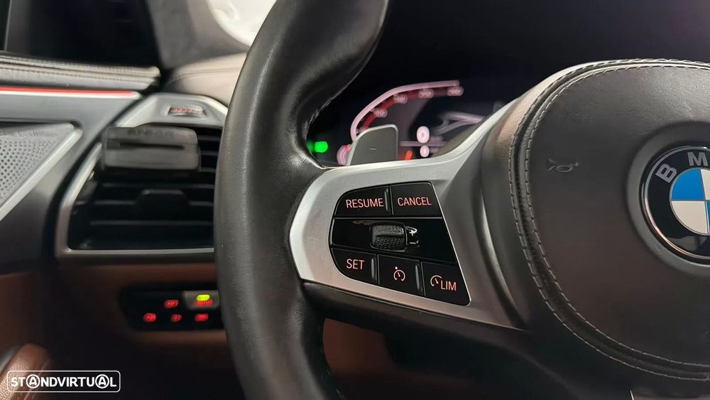 BMW 840 d xDrive Pack M - 25