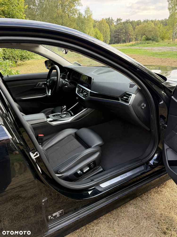 BMW Seria 3 320d Sport Line - 14