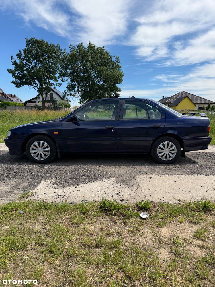 Nissan Primera 2.0 SLX - 22