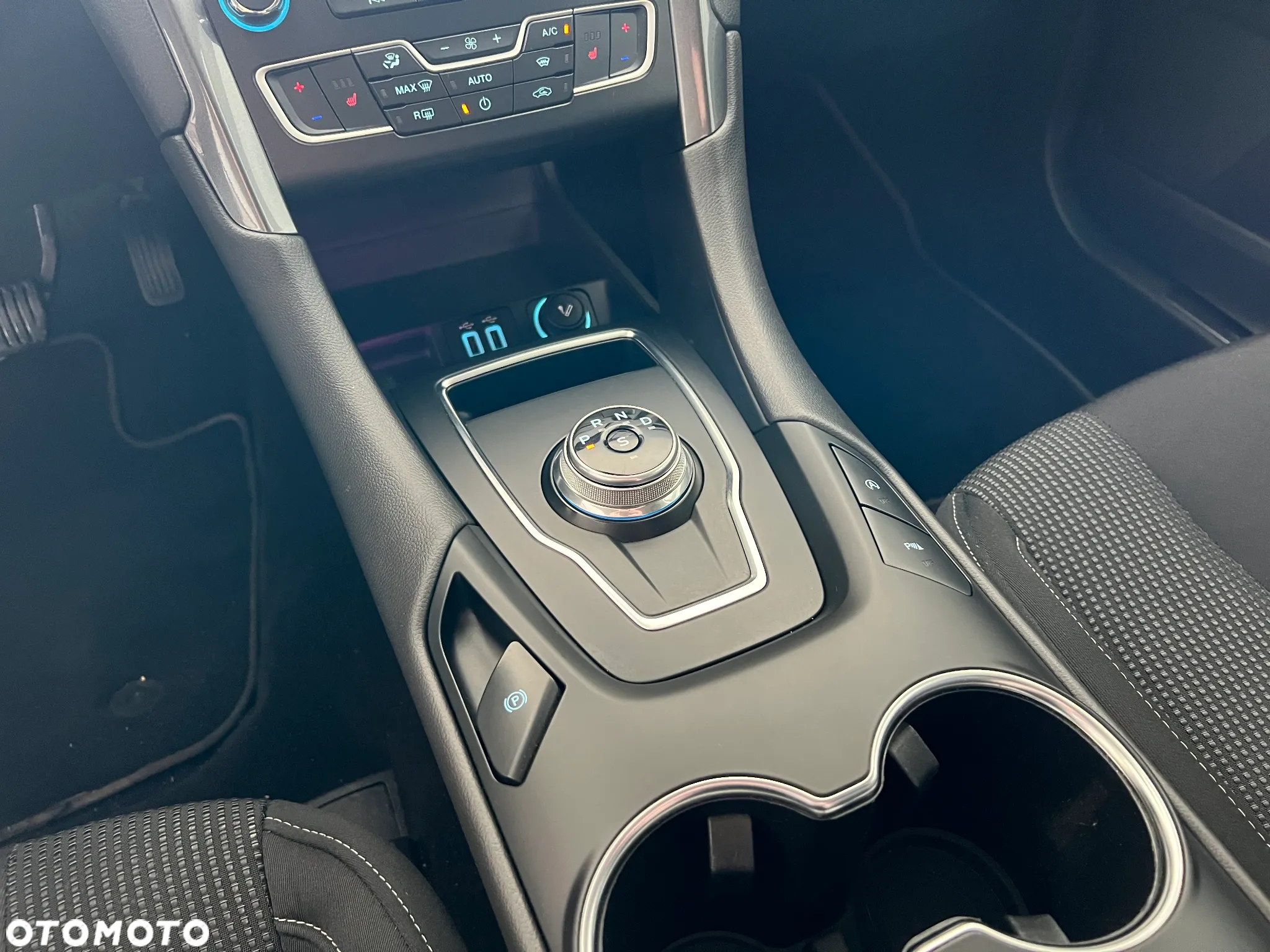 Ford Mondeo 2.0 EcoBlue Titanium - 31