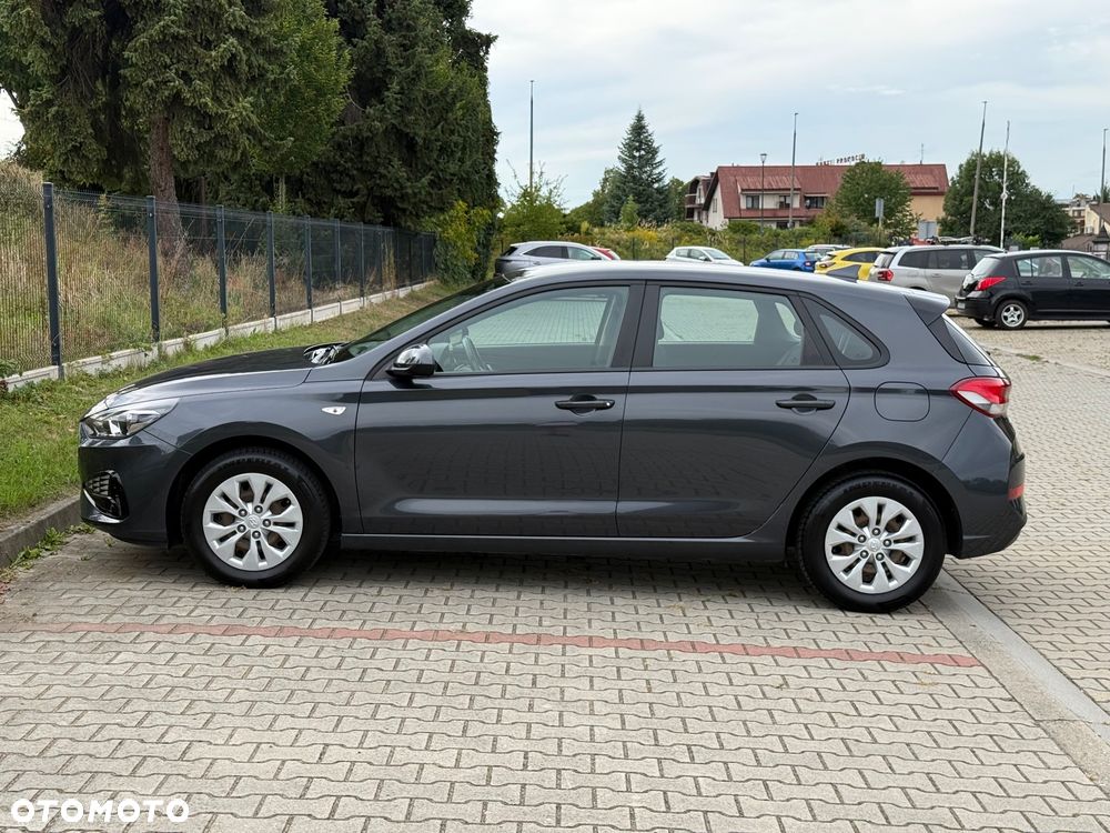 Hyundai i30 1.5 DPI Classic + - 29
