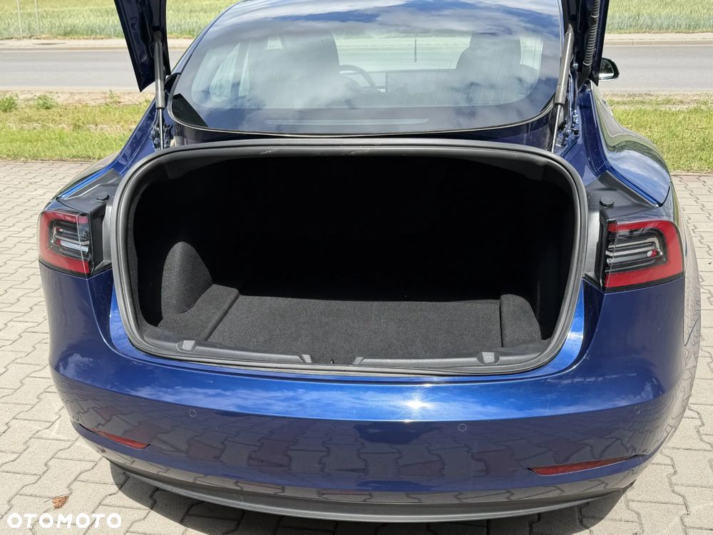 Tesla Model 3 Standard Range Plus - 10