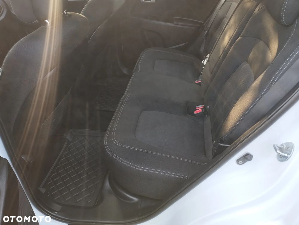 Kia Sportage - 14